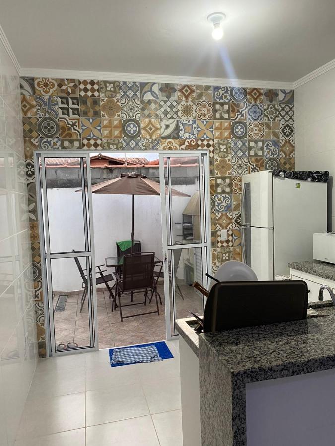 Casa Com Piscina E Churrasqueira - Lindissima!